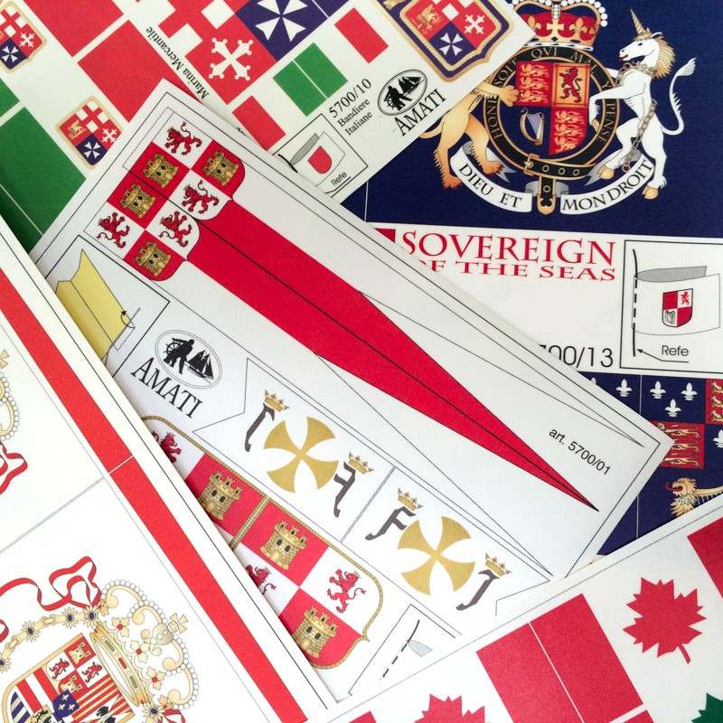 Saint Louis Flag Set (AM5700/16) - Historic Ships