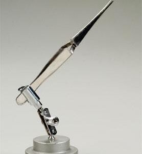 Reverse-Opening Tweezer with Stand