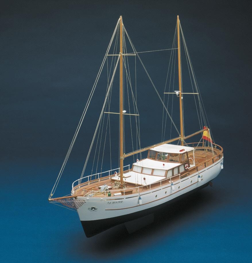 Bruma Fishing Boat - Mantua  Mantua Models of Spain - Historic Ships