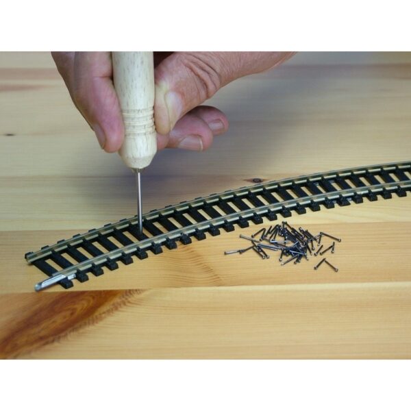 Black Pins (7.5mm) x 100