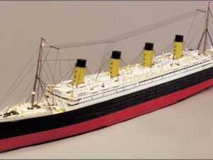 RMS Titanic Paint Set-Full