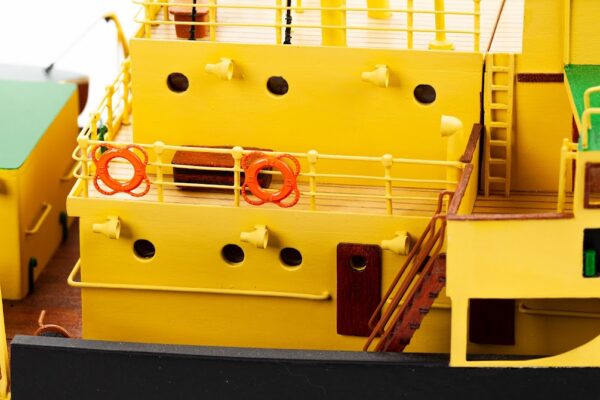 Elbjorn Ice Breaker - Billing Boats - Image 4