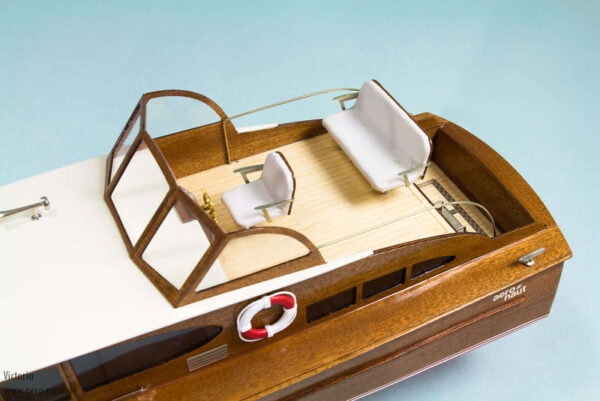 Queen Sports Boat