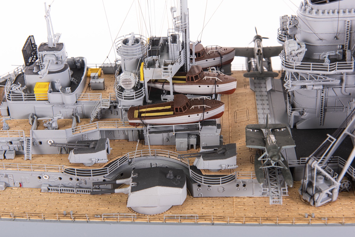 Battleship Bismarck - Amati - Historic Ships