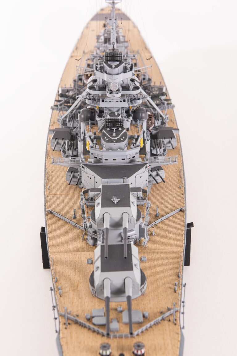 Battleship Bismark, Kriegsmarine 1941 by Amati Model