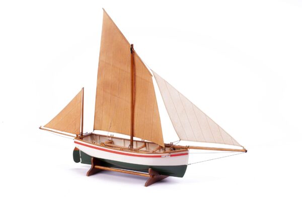 Le Bayard- Billing Boats